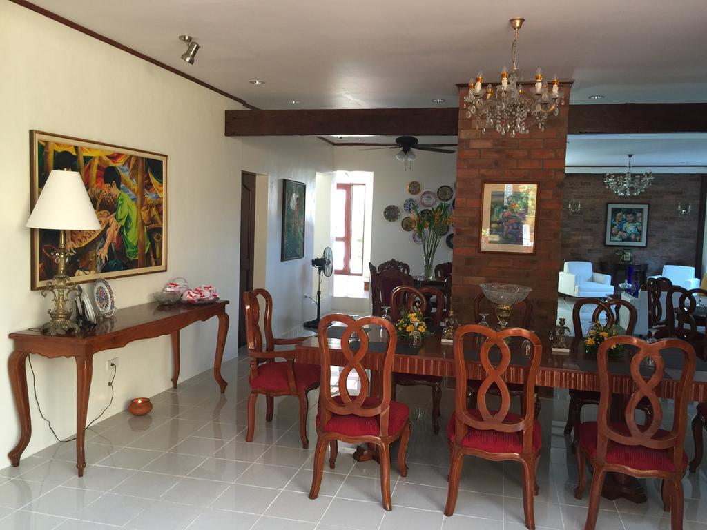Casa Roces Acomodação com café da manhã Legazpi Exterior foto