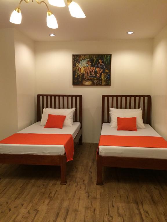 Casa Roces Acomodação com café da manhã Legazpi Quarto foto