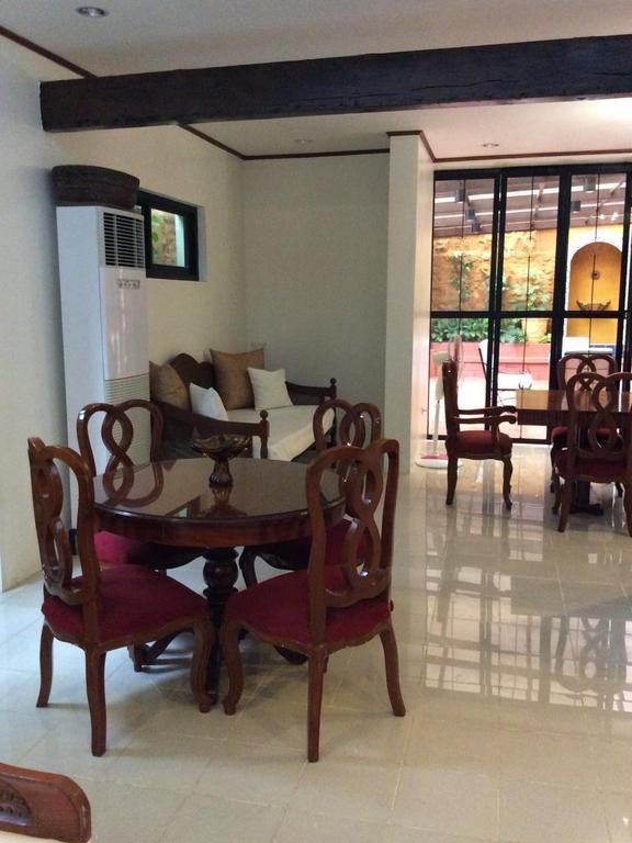 Casa Roces Acomodação com café da manhã Legazpi Exterior foto