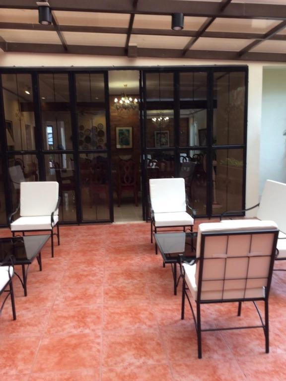 Casa Roces Acomodação com café da manhã Legazpi Exterior foto
