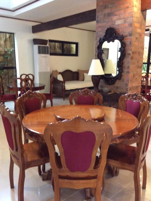 Casa Roces Acomodação com café da manhã Legazpi Exterior foto